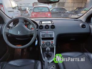 Usados Airbag set + dashboard Peugeot 308 (4A/C) 2.0 HDi 16V FAP Precio € 300,00 Norma de margen ofrecido por Autodemontagebedrijf De Mars