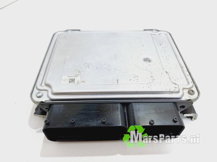 Engine management computer from a Seat Leon (1P1) 1.9 TDI 105 2009