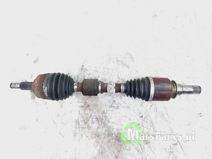 Front drive shaft, left from a Renault Clio V (RJAB) 1.3 TCe 130 16V 2020