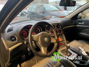 Używane Airbag set + dashboard Alfa Romeo 159 Sportwagon (939BX) 2.2 JTS 16V Cena € 500,00 Procedura marży oferowane przez Autodemontagebedrijf De Mars