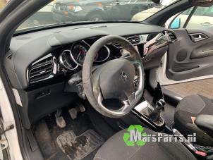 Usagé Airbag set + dashboard Citroen DS3 (SA) 1.6 e-HDi Prix € 500,00 Règlement à la marge proposé par Autodemontagebedrijf De Mars