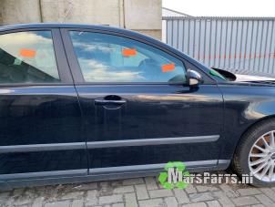 Gebrauchte Tür 4-türig rechts vorne Volvo S40 (MS) 2.4 20V Preis € 100,00 Margenregelung angeboten von Autodemontagebedrijf De Mars