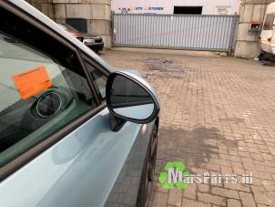 Używane Lusterko zewnetrzne prawe Seat Ibiza ST (6J8) 1.2 TDI Ecomotive Cena € 60,00 Procedura marży oferowane przez Autodemontagebedrijf De Mars