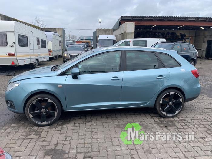 Roof + rear from a Seat Ibiza ST (6J8) 1.2 TDI Ecomotive 2011