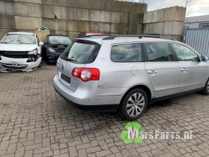 Used Style, middle right Volkswagen Passat Variant (3C5) 2.0 TDI 16V 140 Price on request offered by Autodemontagebedrijf De Mars