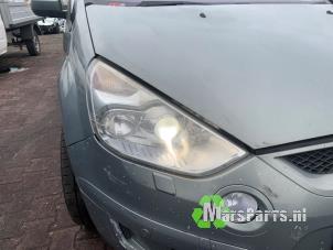 Used Headlight, right Ford S-Max (GBW) 2.0 TDCi 16V 140 Price € 250,00 Margin scheme offered by Autodemontagebedrijf De Mars