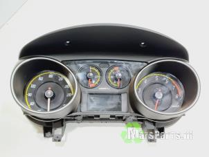 Used Odometer KM Fiat Punto 1.4 16V Price € 100,00 Margin scheme offered by Autodemontagebedrijf De Mars