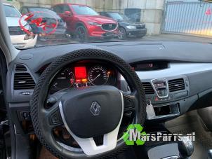 Używane Airbag set + dashboard Renault Laguna III Estate (KT) 2.0 dCi 16V 150 Cena € 500,00 Procedura marży oferowane przez Autodemontagebedrijf De Mars