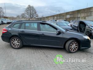 Used Sill, right Renault Laguna III Estate (KT) 2.0 dCi 16V 150 Price on request offered by Autodemontagebedrijf De Mars