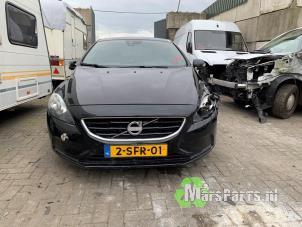 Used Metal cutting part left front Volvo V40 (MV) 1.6 D2 Price on request offered by Autodemontagebedrijf De Mars