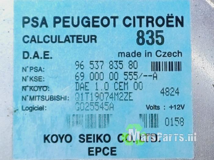 Ordinateur direction assistée d'un Peugeot 307 CC (3B) 2.0 16V 2004