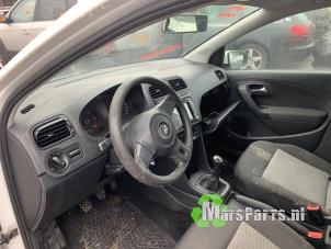 Gebrauchte Steuergerät Body Control Volkswagen Polo V (6R) 1.6 TDI 16V 90 Preis € 60,00 Margenregelung angeboten von Autodemontagebedrijf De Mars