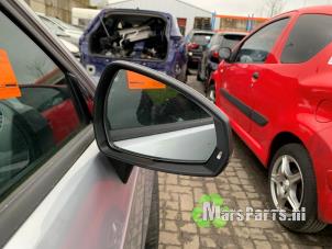 Used Wing mirror, right Audi A3 Sportback (8VA/8VF) 1.6 TDI 16V Price € 100,00 Margin scheme offered by Autodemontagebedrijf De Mars