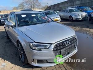 Used Metal cutting part right front Audi A3 Sportback (8VA/8VF) 1.6 TDI 16V Price on request offered by Autodemontagebedrijf De Mars