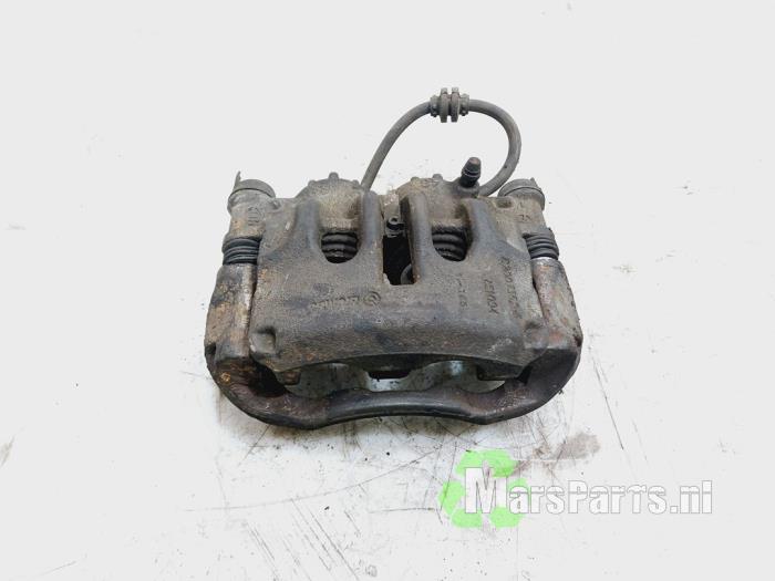 Gebrauchte Bremszange links vorne Renault Master III (FV) 2.3 dCi 100 16V FWD Preis € 67,50 Margenregelung angeboten von Autodemontagebedrijf De Mars