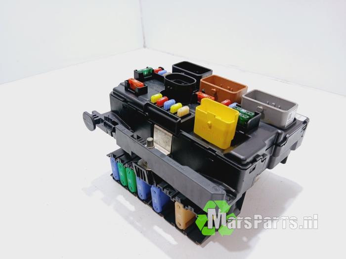 Fuse boxes with part number 6500HV stock | ProxyParts.com