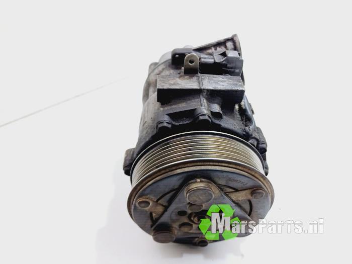 Usagé Pompe clim Fiat Fiorino (225) 1.3 JTD 16V Multijet Prix € 40,00 Règlement à la marge proposé par Autodemontagebedrijf De Mars