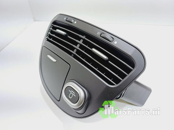 Dashboard vent from a Abarth Punto 1.4 16V 2012