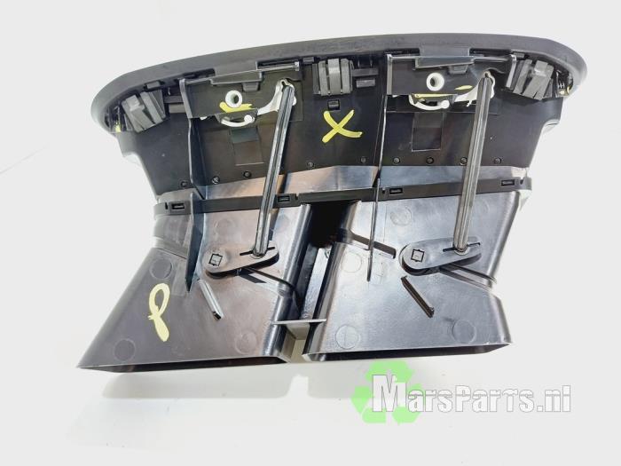 Dashboard vent from a Abarth Punto 1.4 16V 2012
