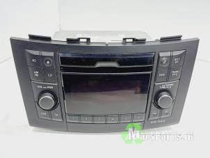 Używane Radioodtwarzacz CD Suzuki Swift (ZA/ZC/ZD) 1.3 D 16V Cena € 50,00 Procedura marży oferowane przez Autodemontagebedrijf De Mars