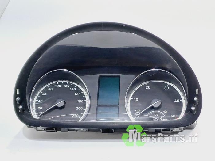 Licznik kilometrów KM z Mercedes-Benz Vito (639.6) 3.0 122 CDI V6 24V 2011