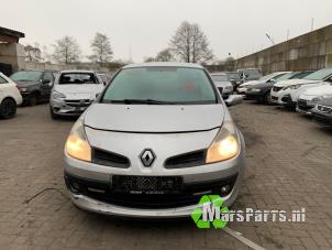 Usagé Boîte de vitesse Renault Clio III (BR/CR) 1.4 16V Prix € 150,00 Règlement à la marge proposé par Autodemontagebedrijf De Mars
