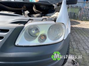 Used Headlight, left Volkswagen Caddy III (2KA,2KH,2CA,2CH) 1.9 TDI Price € 40,00 Margin scheme offered by Autodemontagebedrijf De Mars