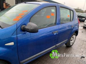 Gebrauchte Tür 4-türig links vorne Dacia Sandero I (BS) 1.2 16V Preis € 100,00 Margenregelung angeboten von Autodemontagebedrijf De Mars