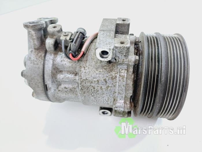 Air conditioning pump from a Fiat Stilo (192A/B) 2.4 20V Abarth 3-Drs. 2002