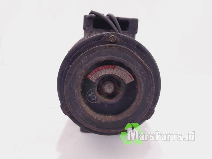 Air conditioning pump from a BMW 3 serie (E46/2) 325 Ci 24V 2002