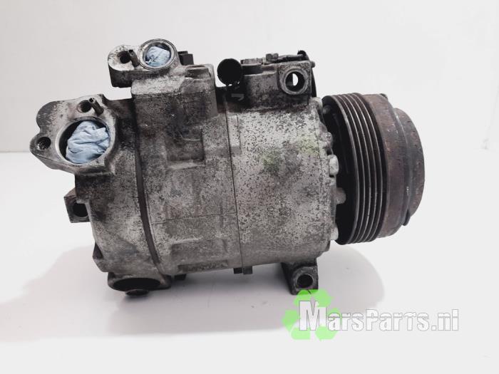 Air conditioning pump from a BMW 3 serie (E46/2) 325 Ci 24V 2002