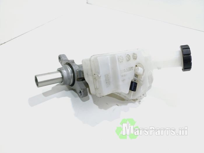 Gebrauchte Hauptbremszylinder Renault Clio V (RJAB) 1.3 TCe 130 16V Preis € 31,50 Margenregelung angeboten von Autodemontagebedrijf De Mars