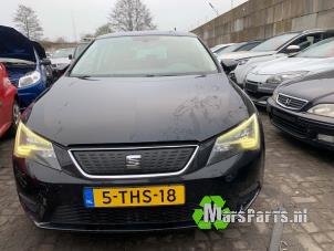 Used Style, middle right Seat Leon (5FB) 1.6 TDI Ecomotive 16V Price on request offered by Autodemontagebedrijf De Mars