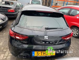 Used Metal cutting part left front Seat Leon (5FB) 1.6 TDI Ecomotive 16V Price on request offered by Autodemontagebedrijf De Mars