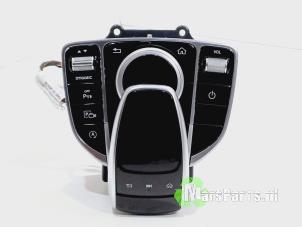 Usagé Unité de contrôle Multimedia Mercedes E (W213) E-220d 2.0 Turbo 16V Prix € 200,00 Règlement à la marge proposé par Autodemontagebedrijf De Mars