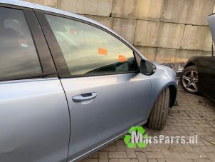 Used Front door 4-door, right Volkswagen Golf VI (5K1) 2.0 TDI 16V Price € 175,00 Margin scheme offered by Autodemontagebedrijf De Mars
