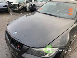 Usagé Capot BMW 3 serie Touring (E91) 320d 16V Corporate Lease Prix € 150,00 Règlement à la marge proposé par Autodemontagebedrijf De Mars