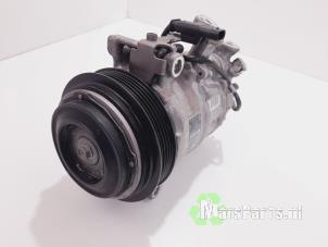 Used Air conditioning pump Mercedes E (W213) E-220d 2.0 Turbo 16V Price € 200,00 Margin scheme offered by Autodemontagebedrijf De Mars