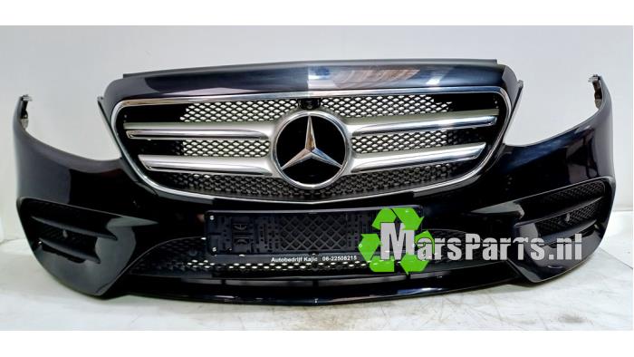 Front bumper from a Mercedes-Benz E (W213) E-220d 2.0 Turbo 16V 2019