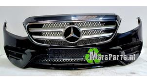 Used Front bumper Mercedes E (W213) E-220d 2.0 Turbo 16V Price € 600,00 Margin scheme offered by Autodemontagebedrijf De Mars