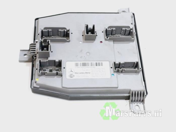 Używane Sterownik Body Control Mercedes E (W213) E-220d 2.0 Turbo 16V Cena € 108,00 Procedura marży oferowane przez Autodemontagebedrijf De Mars