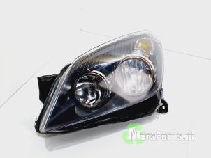 Used Headlight, left Opel Astra H GTC (L08) 1.6 16V Turbo Price € 70,00 Margin scheme offered by Autodemontagebedrijf De Mars