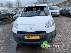 Used Style, right Peugeot Partner (GC/GF/GG/GJ/GK) 1.6 HDI 90 Price on request offered by Autodemontagebedrijf De Mars