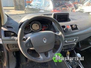 Gebrauchte Radio CD Spieler Renault Megane III Berline (BZ) 1.6 16V Preis € 90,00 Margenregelung angeboten von Autodemontagebedrijf De Mars