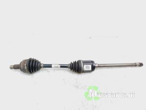 Used Front drive shaft, right BMW X3 (E83) 3.0d 24V Price € 80,00 Margin scheme offered by Autodemontagebedrijf De Mars