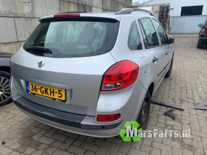 Used Taillight, right Renault Clio III Estate/Grandtour (KR) 1.2 16V TCE 100 Price € 40,00 Margin scheme offered by Autodemontagebedrijf De Mars