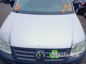 Używane Maska Volkswagen Caddy III (2KA,2KH,2CA,2CH) 2.0 SDI Cena € 100,00 Procedura marży oferowane przez Autodemontagebedrijf De Mars