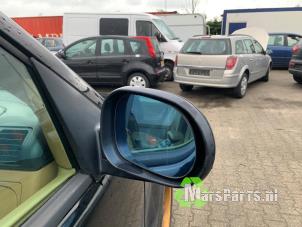 Gebrauchte Außenspiegel rechts Mercedes ML I (163) 320 3.2 V6 18V Autom. Preis € 100,00 Margenregelung angeboten von Autodemontagebedrijf De Mars