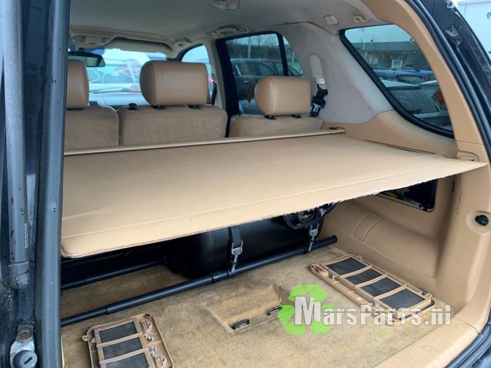 Luggage compartment cover from a Mercedes-Benz ML I (163) 320 3.2 V6 18V Autom. 2004