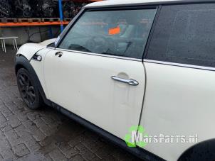Used Door 2-door, left Mini Mini (R56) 1.6 One D 16V Price € 100,00 Margin scheme offered by Autodemontagebedrijf De Mars